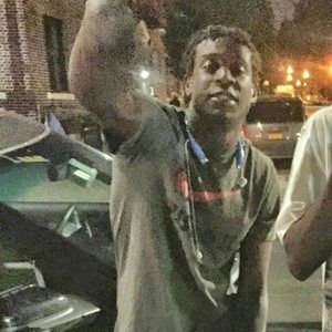 Meet your Posher, Levi